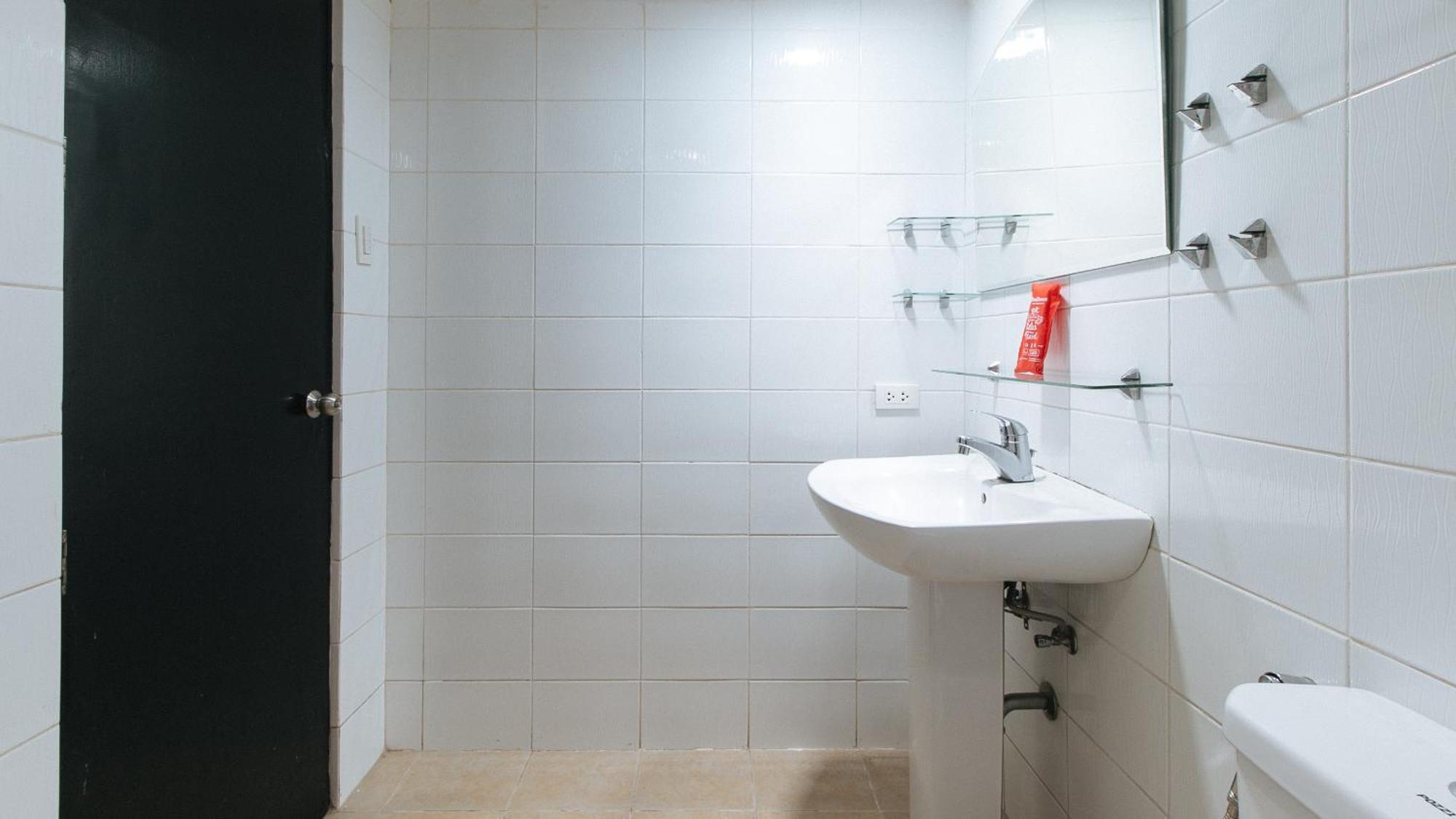 Reddoorz At Samat Mandaluyong Hotel Ngoại thất bức ảnh