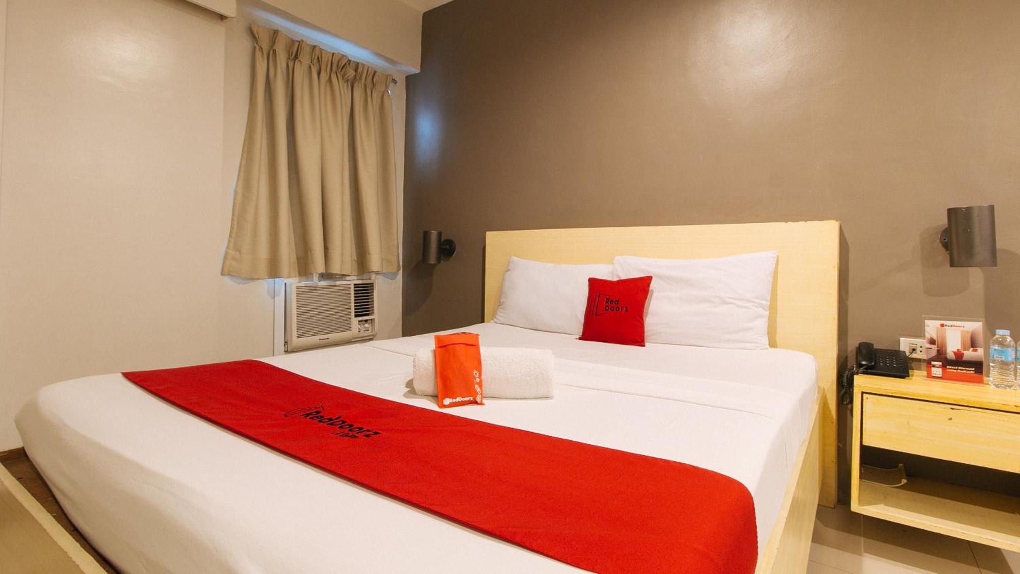 Reddoorz At Samat Mandaluyong Hotel Ngoại thất bức ảnh
