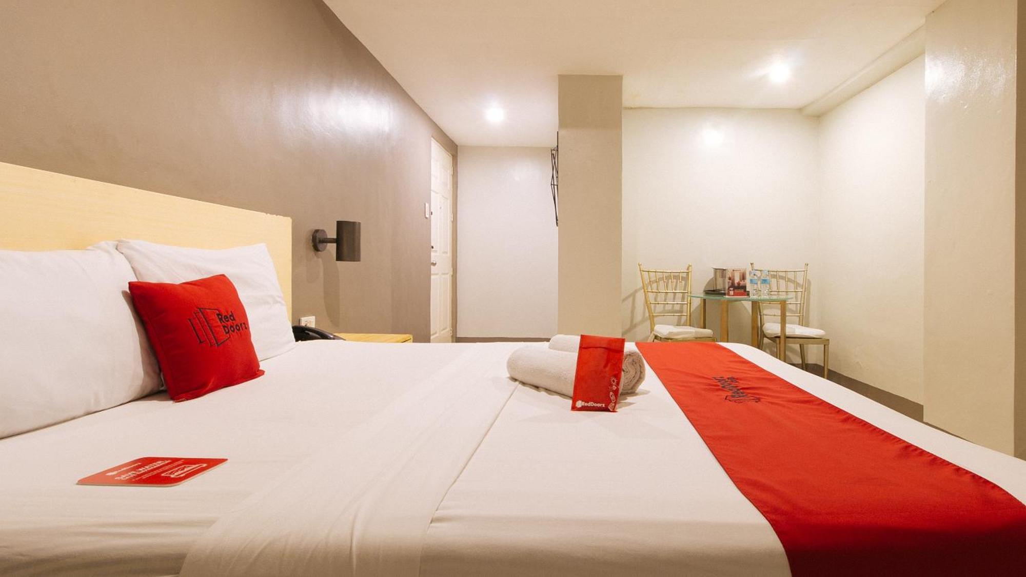 Reddoorz At Samat Mandaluyong Hotel Ngoại thất bức ảnh